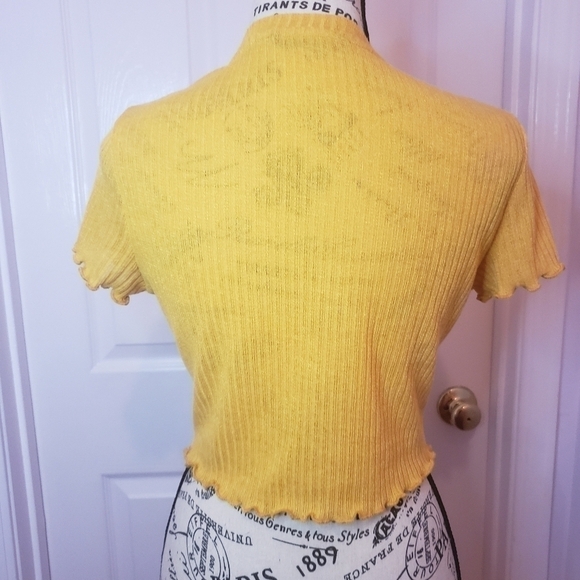 𝅺SHEIN Short Cut Shirt yellow size large - Picture 4 of 7